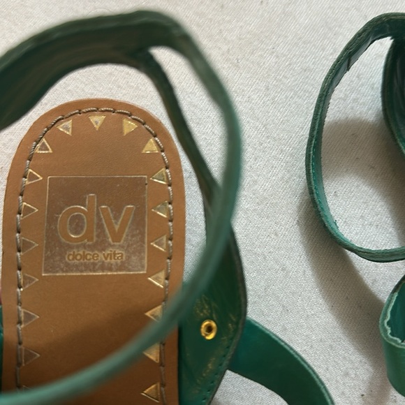 Dolce Vita Vasni Jade Metal Plated Thong Sandals Size-6 - Picture 3 of 7